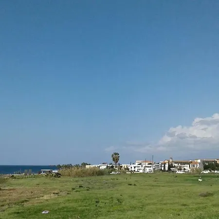 Faros Beach Appartments * Пафос