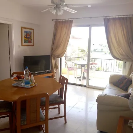Faros Beach Appartments * Пафос